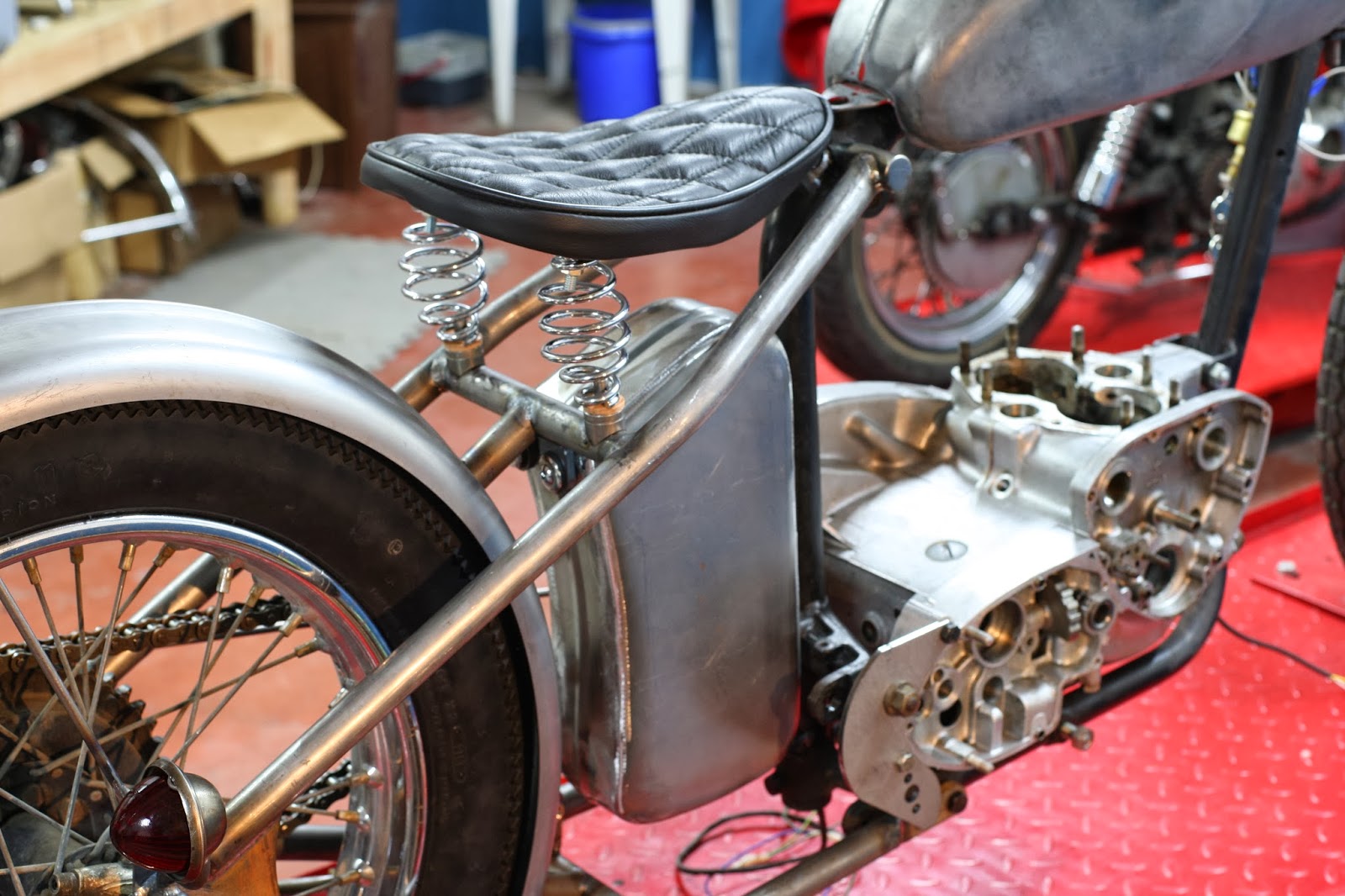 Read more about the article Triumph Custom Oil Tank